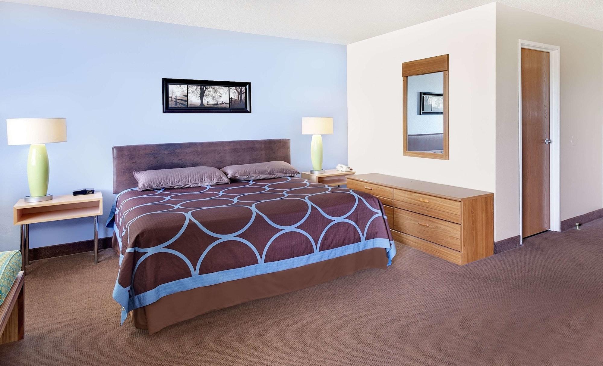 Super 8 By Wyndham Newburgh/West Point Stewart Intl Airport Motel Екстериор снимка